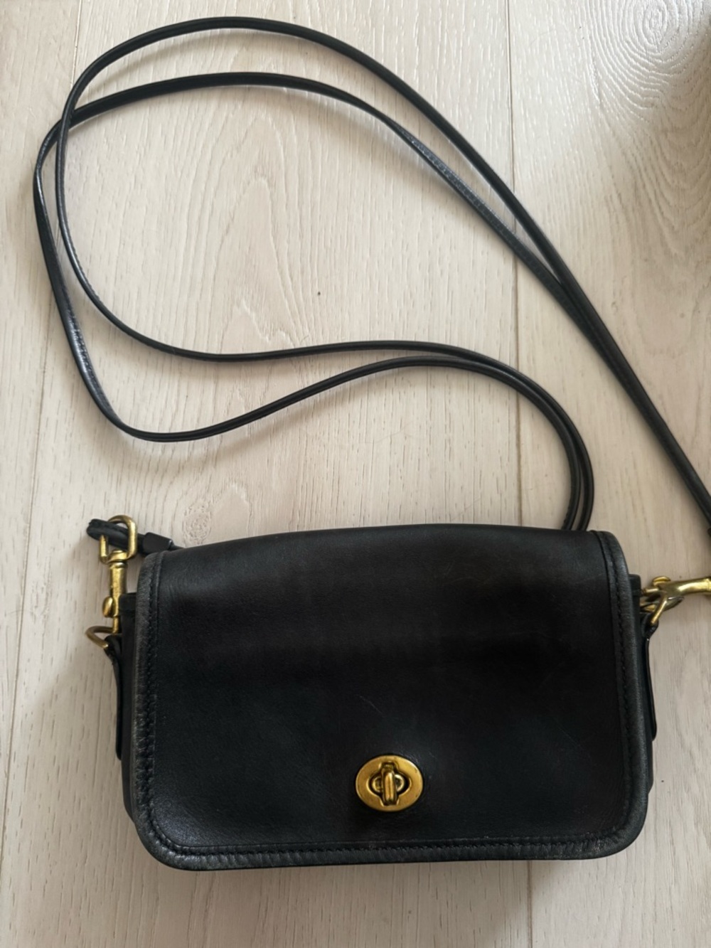 Vintage Coach Penny Pocket Purse 17994 black